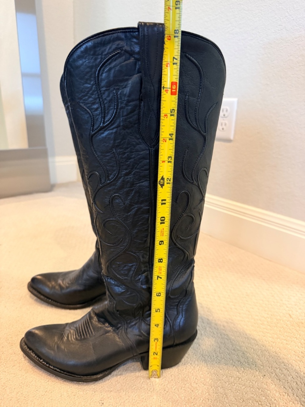 Lucchese Women's Black Cowboy Boots, Size 9 - Picture 6 of 7